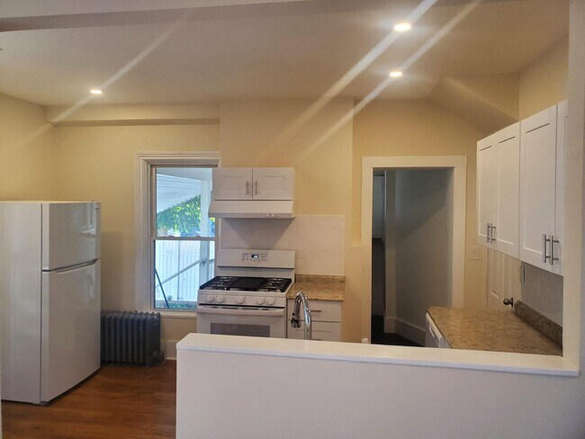kitchen - 160 Church St