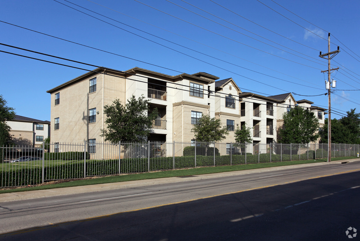 Foto principal - Southwestern Medical Park Apartments