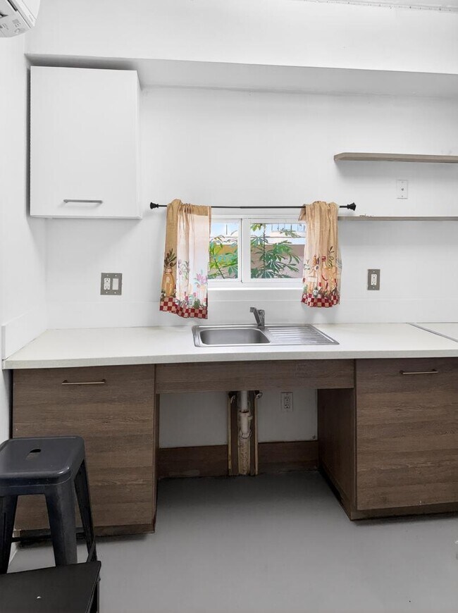 Foto del edificio - 444-542 SW 3rd Street - 542 SW 3rd St, A3