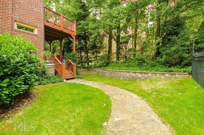 Foto del edificio - 1788 Buckhead Valley Ln NE