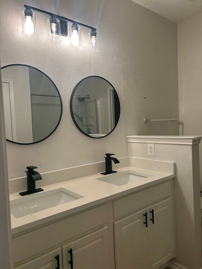 Building Photo - 8012 Wyoming Dr