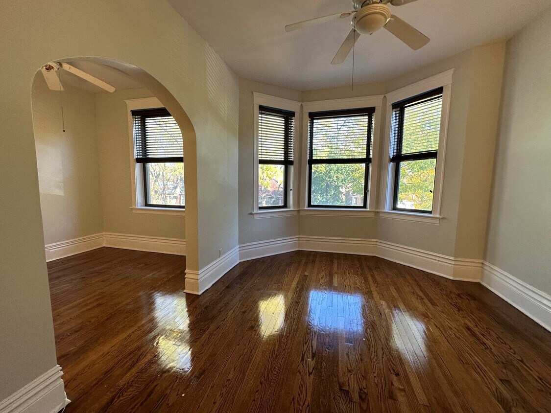 6326 N Paulina St Unit 2, Chicago, IL 60660 Apartments in Chicago, IL