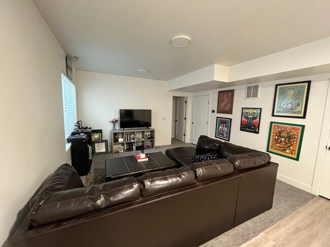 Living Room - 242 W 580 S