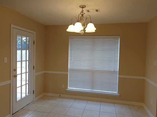 Foto del edificio - 9225 Loganberry Lane