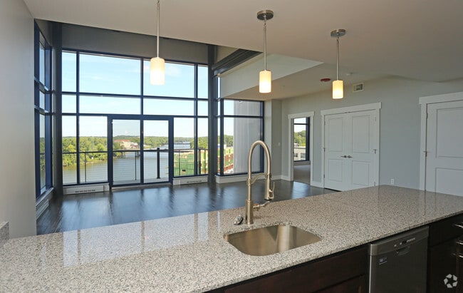 Interior Photo - River House Apartments