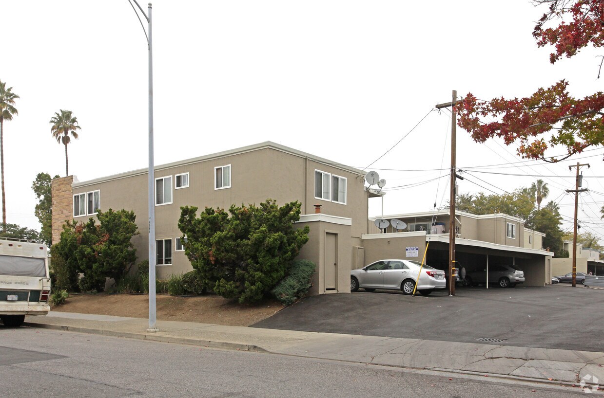 Foto del edificio - 10160-10162 Beardon Dr