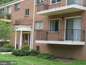 Building Photo - 10625 Weymouth St
