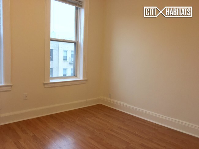 Foto del edificio - 31-39-39 35th St