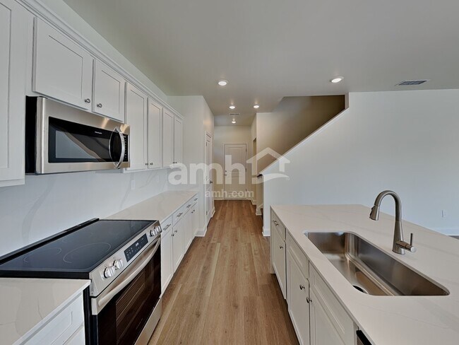 Building Photo - 3505 Shane Hill Rd SW