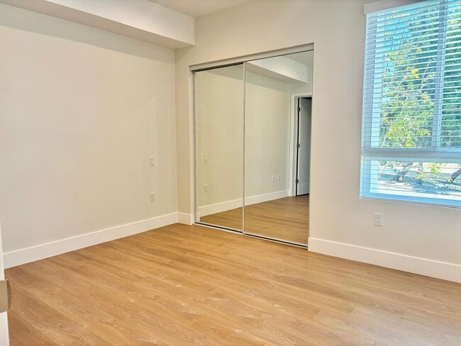 Foto del edificio - Riverside 4 Lease