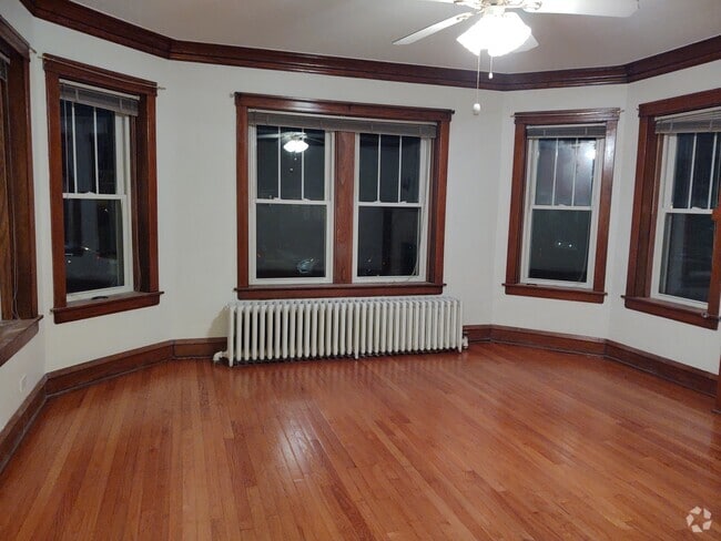 Building Photo - 5623 N Mango Ave