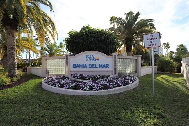 Foto del edificio - 6050 Bahia Del Mar Cir