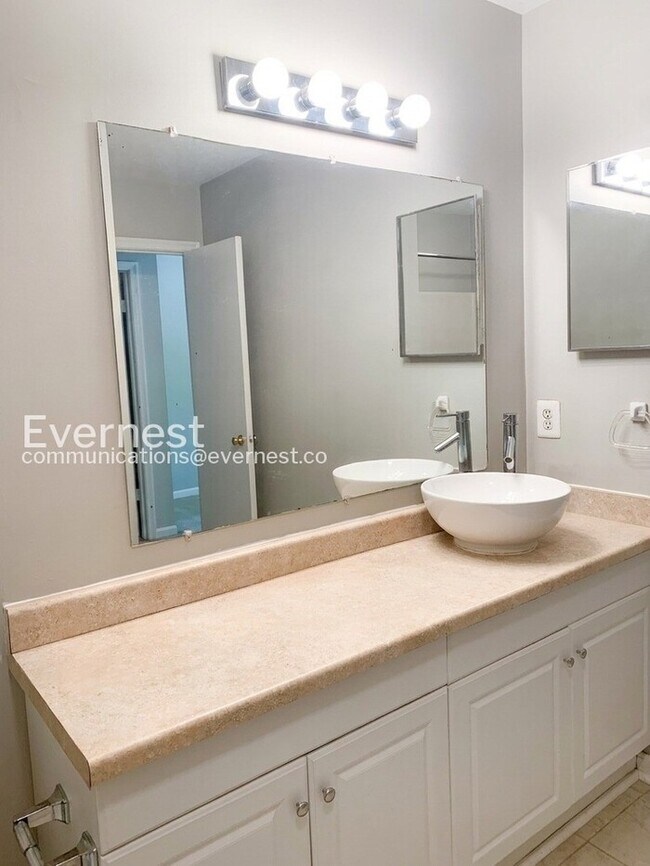 Foto del edificio - 15375 Inlet Pl