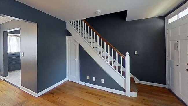 Building Photo - 441 Cold Spring Ave