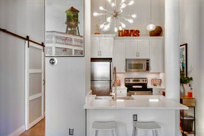 Kitchen - 920 Poeyfarre St