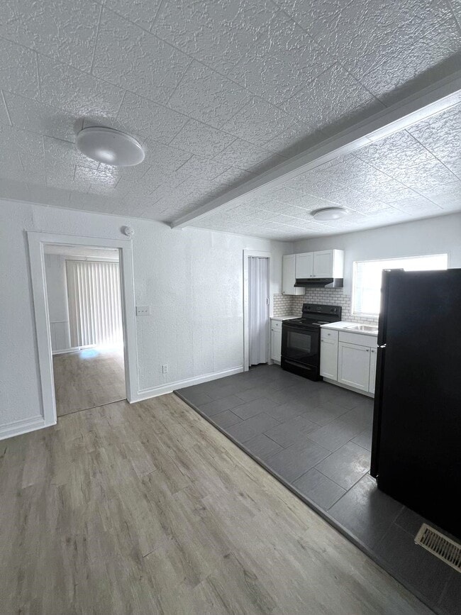 Foto del edificio - 1019 N Marion Ave