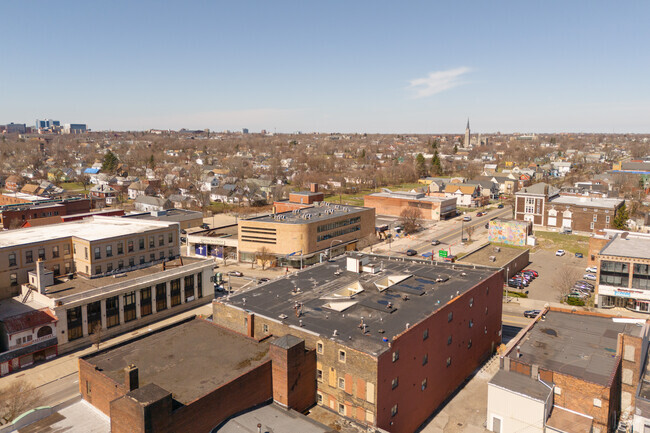 959 Broadway St - Mitchell Square Apartments
