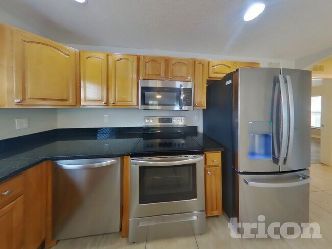 Foto del edificio - 8014 N 14th St