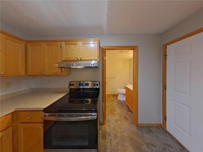Building Photo - 1606 Geske Rd
