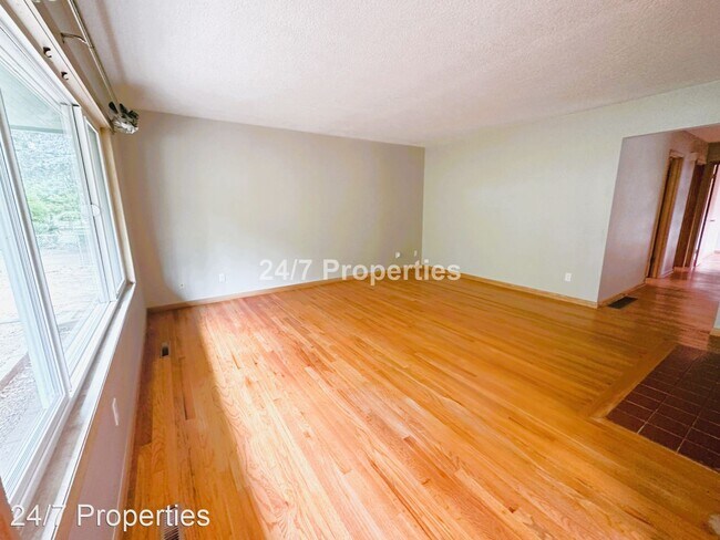 Foto del edificio - 3 br, 1.5 bath House - 1816 NE 132nd Ave.