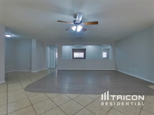 Foto del edificio - 10610 E Baywood Ave