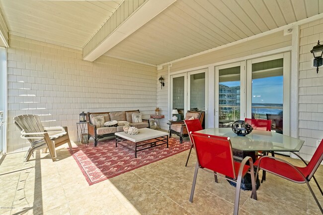 Foto del edificio - 915 Shoreline Dr W