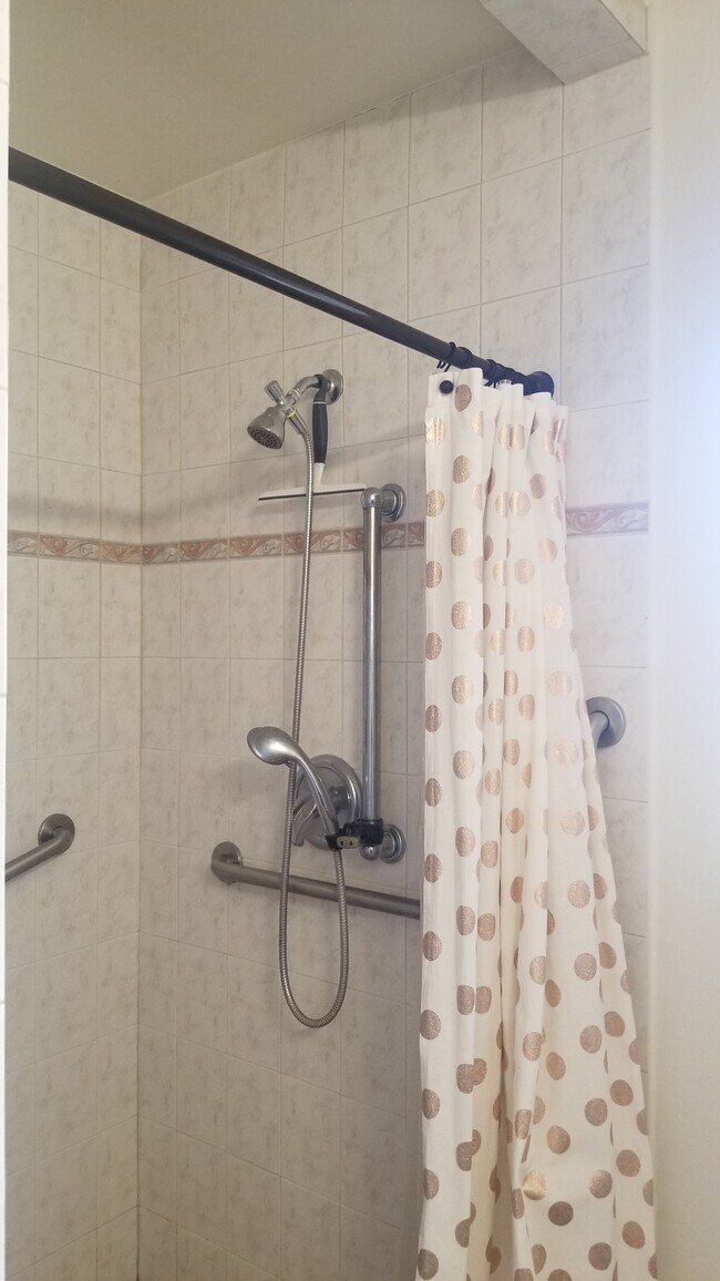 Building Photo - 11966 Weir St