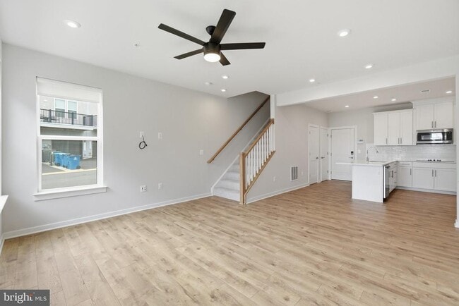 Building Photo - 44481 Wolfhound Sq