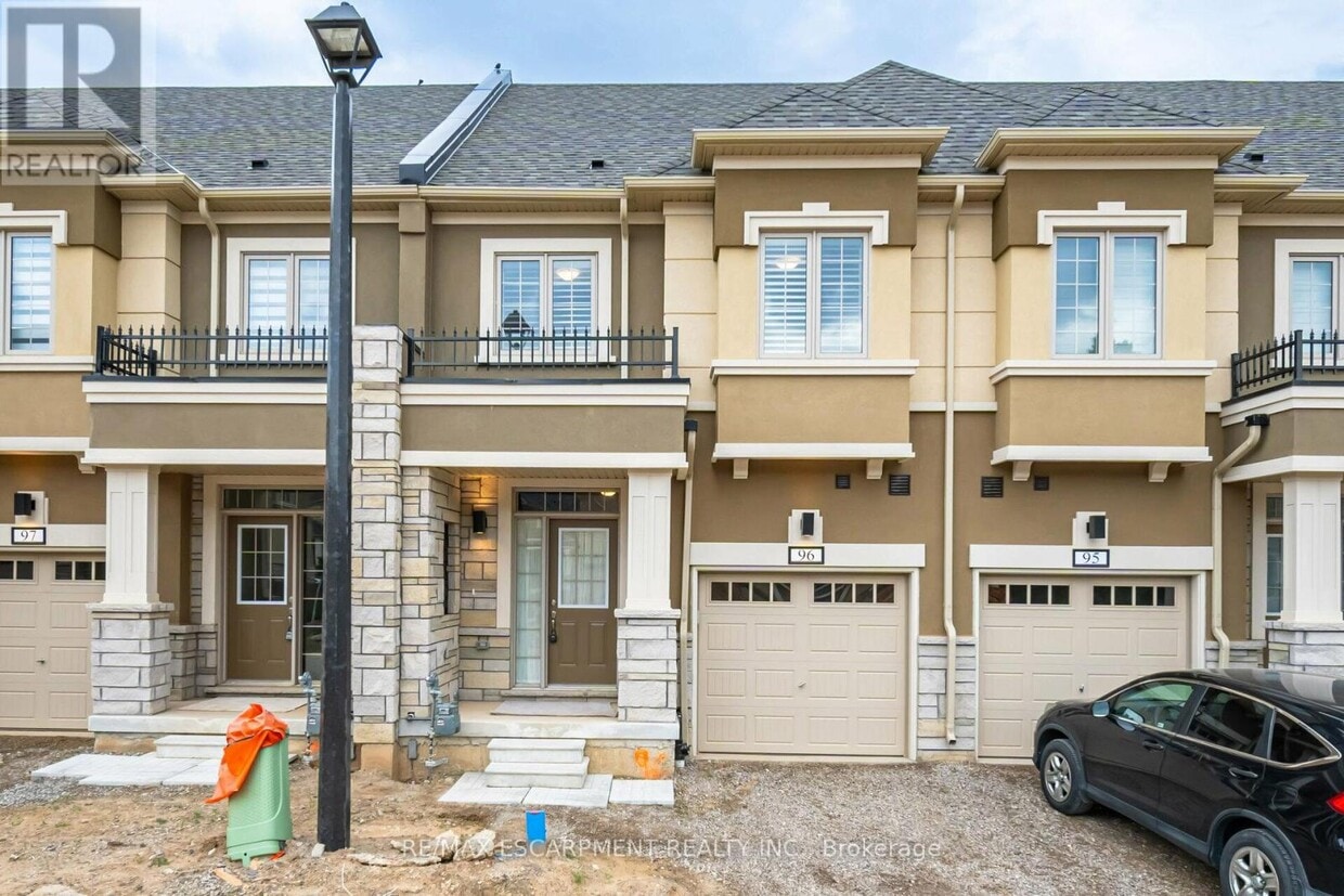 Primary Photo - 305 Garner Rd W