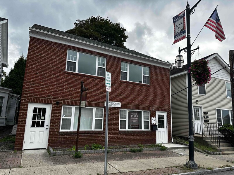 Primary Photo - 70 Gleneida Ave