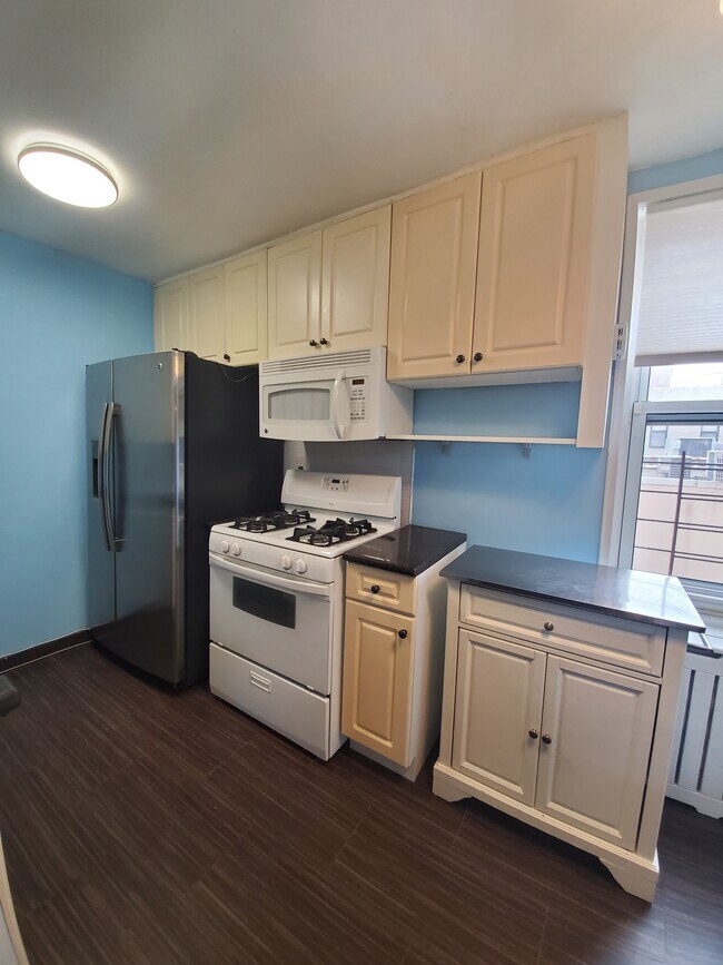 Building Photo - 3202 Nostrand Ave.