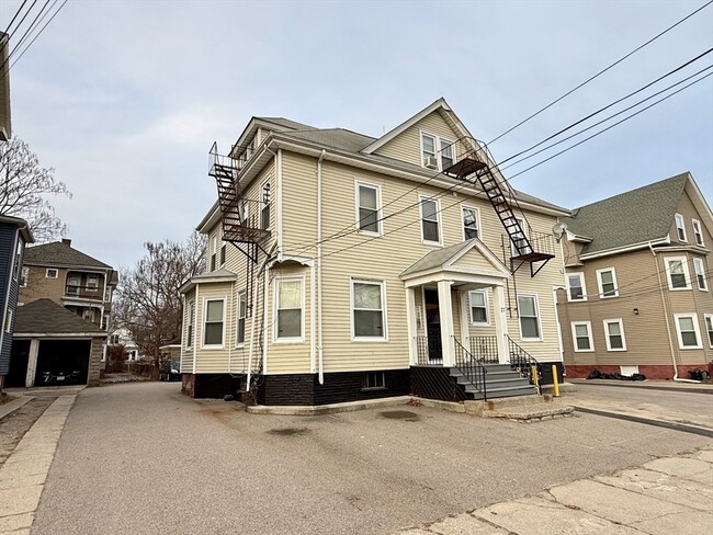 Building Photo - 29 John St