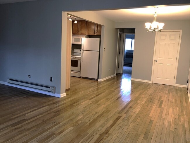 Building Photo - 446 Osage Ln