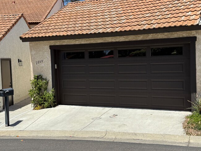 Building Photo - Beautiful 3BD/3BA Townhome in Carlsbad