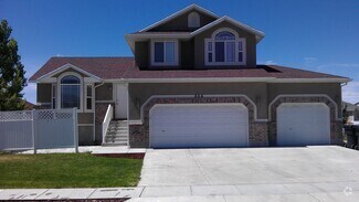 Building Photo - 806 Saint Andrews Dr