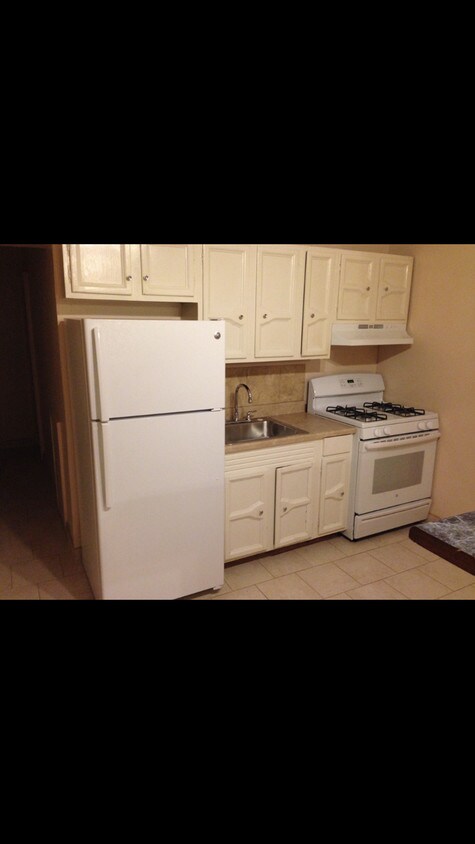 Primary Photo - 623 Tasker St