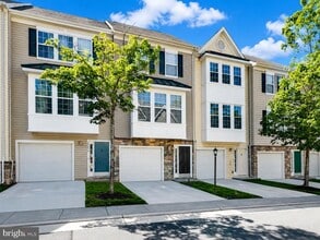 Building Photo - 23092 Fontwell Square