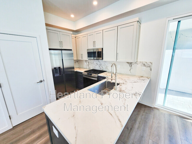Building Photo - 4117 Clairemont Mesa Blvd