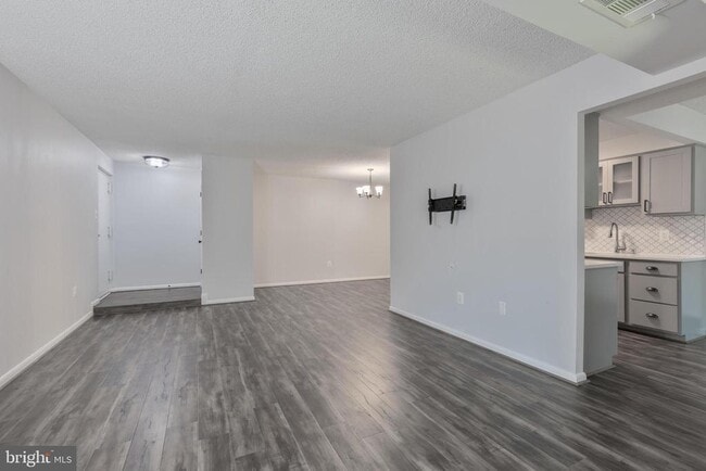 Building Photo - 10214 Bushman Dr
