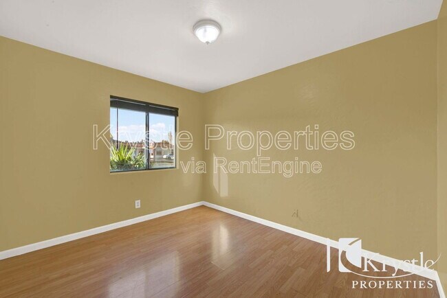 Foto del edificio - 2444 Springs Rd