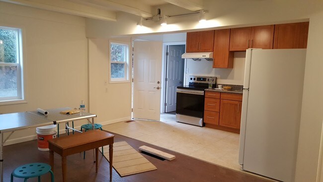 Foto del edificio - 2821 Bellevue Way SE