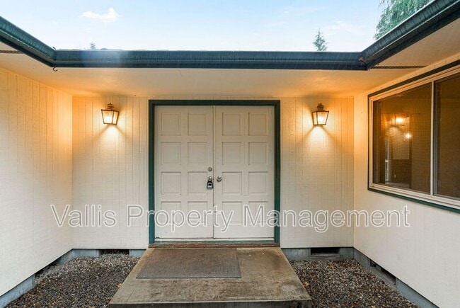 Building Photo - 2197 Doaks Ferry Rd NW