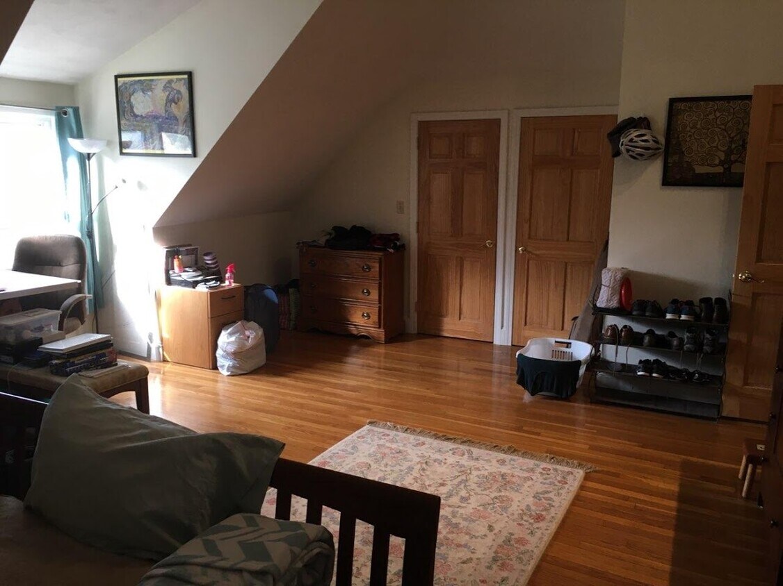 Foto principal - 18 Otis St