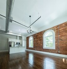 Building Photo - 201-201 W Jefferson St