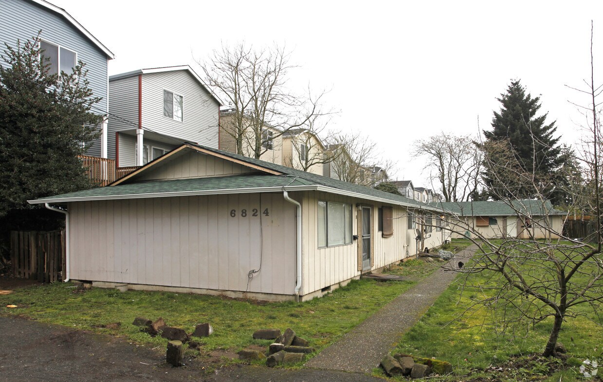 Primary Photo - 6824 SE 72nd Ave