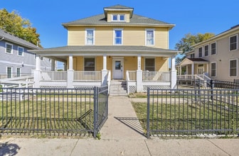 Building Photo - 506 E Church St