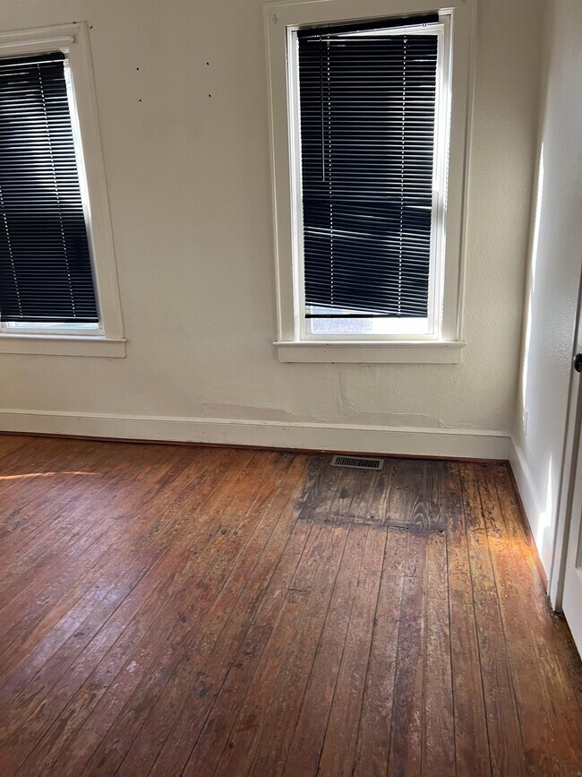 Foto del edificio - 320 N Magnolia St