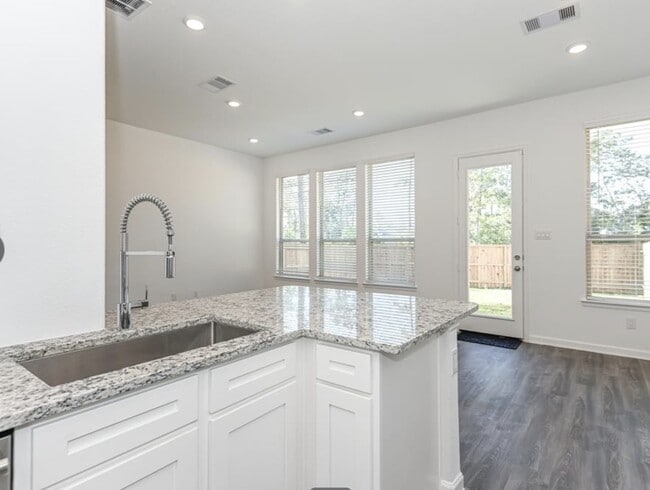 Building Photo - 530 Dry Fork Ln