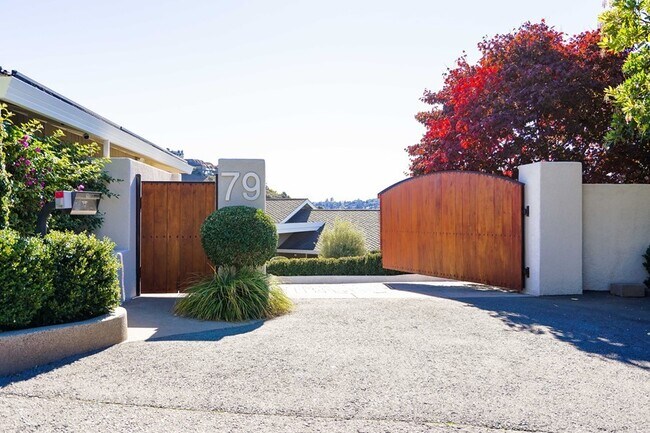 Foto del edificio - Modern Tiburon Living