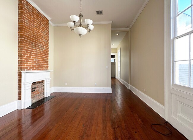 Dining Room - 950 Felicity St